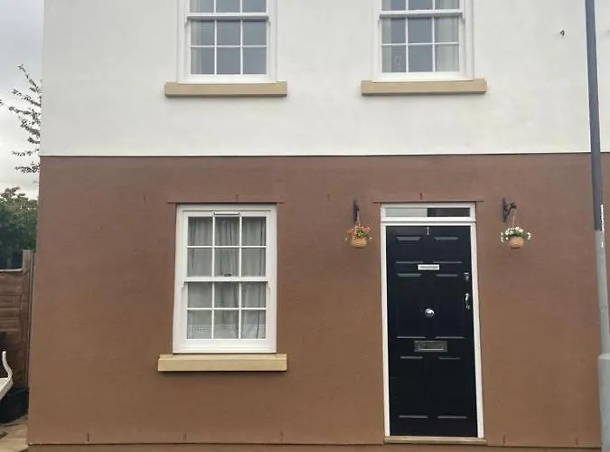 The Ashton Mews