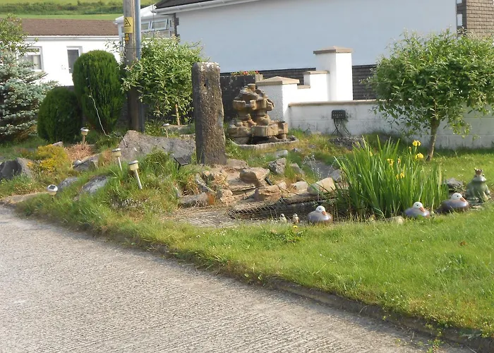 Lletygwilym, Heol Dwr